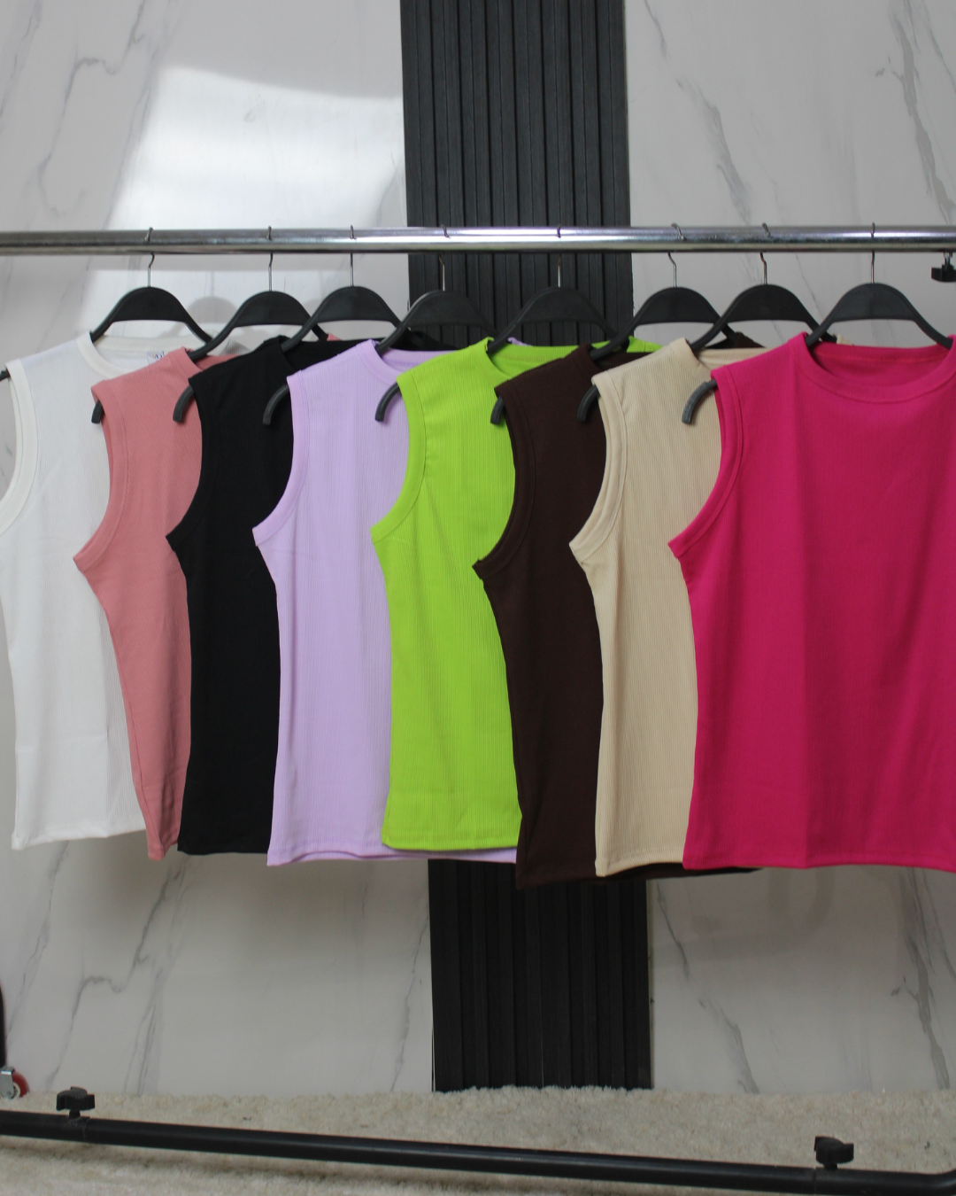 Ribbed Basic – Sleeveless